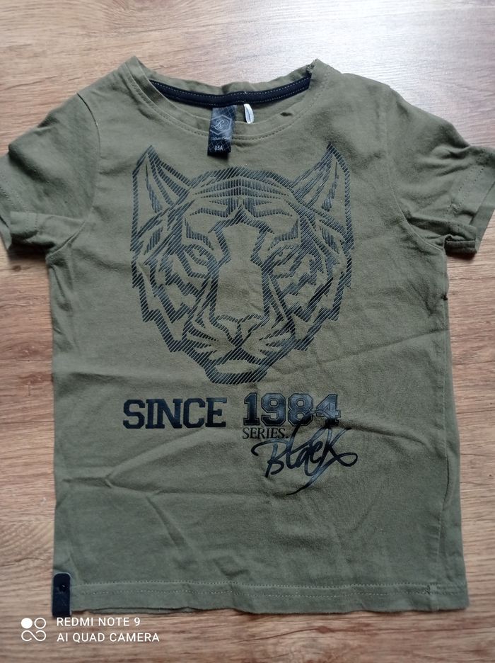 T-shirt fantaisie garçon taille 5 ans