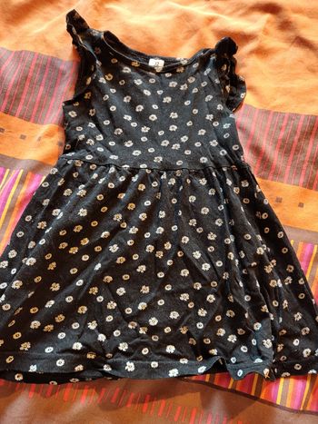 Robe noire à fleurs – Taille 2 ans