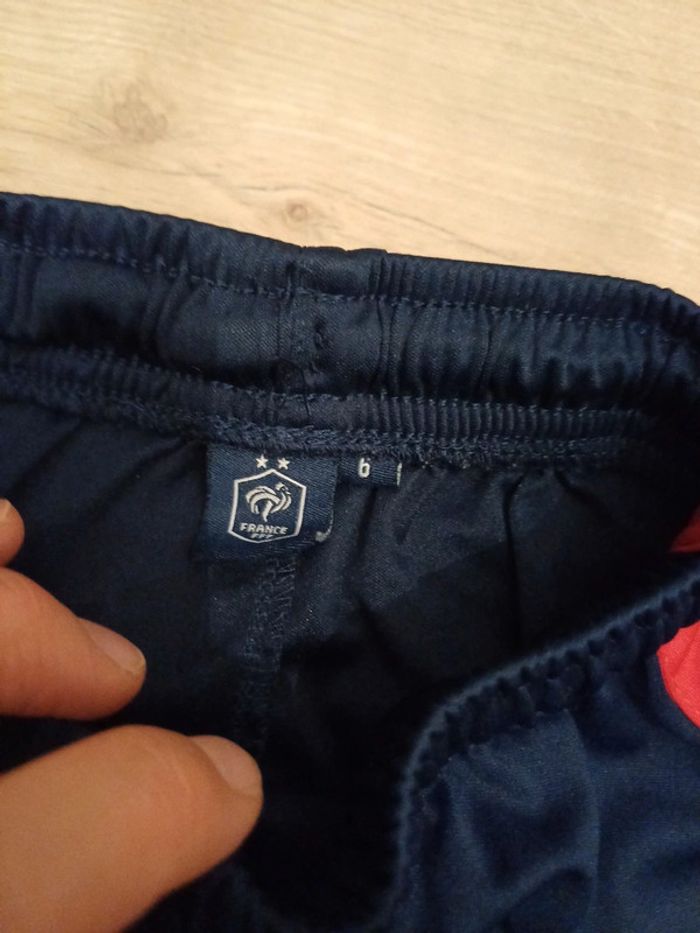 Short fff - photo numéro 2