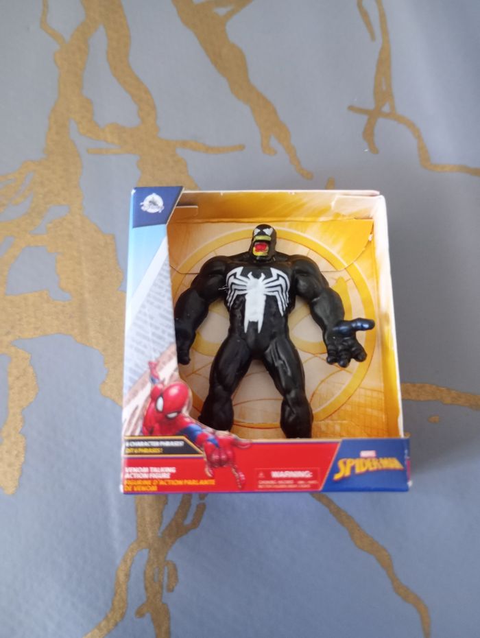 Mini brands Disney store édition serie 3