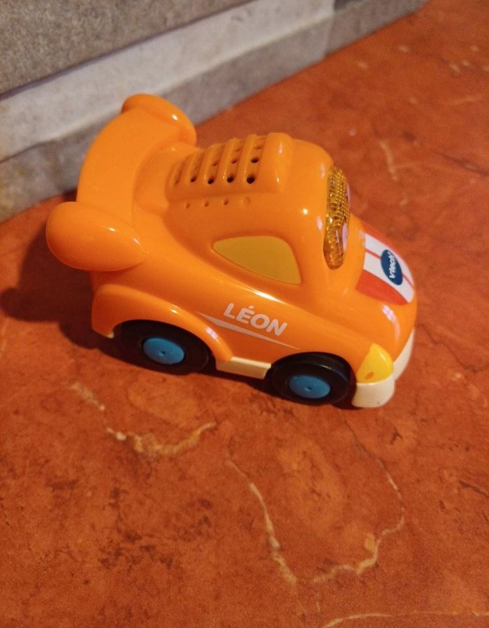 Léon tut tut super champion - photo numéro 2