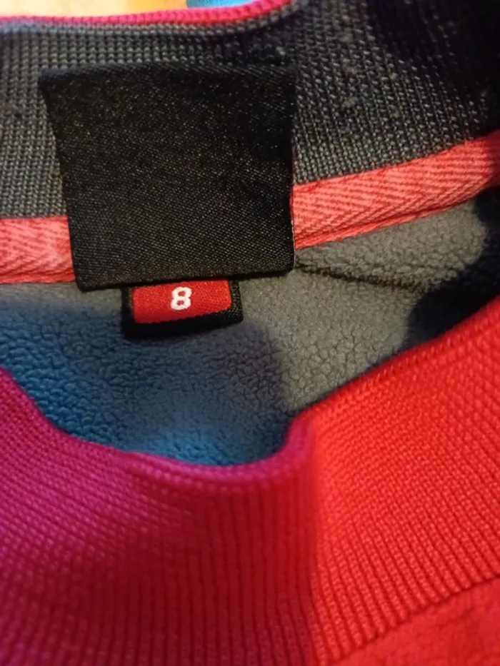 Pull 6 ans (8 ans étiquette) - photo numéro 4