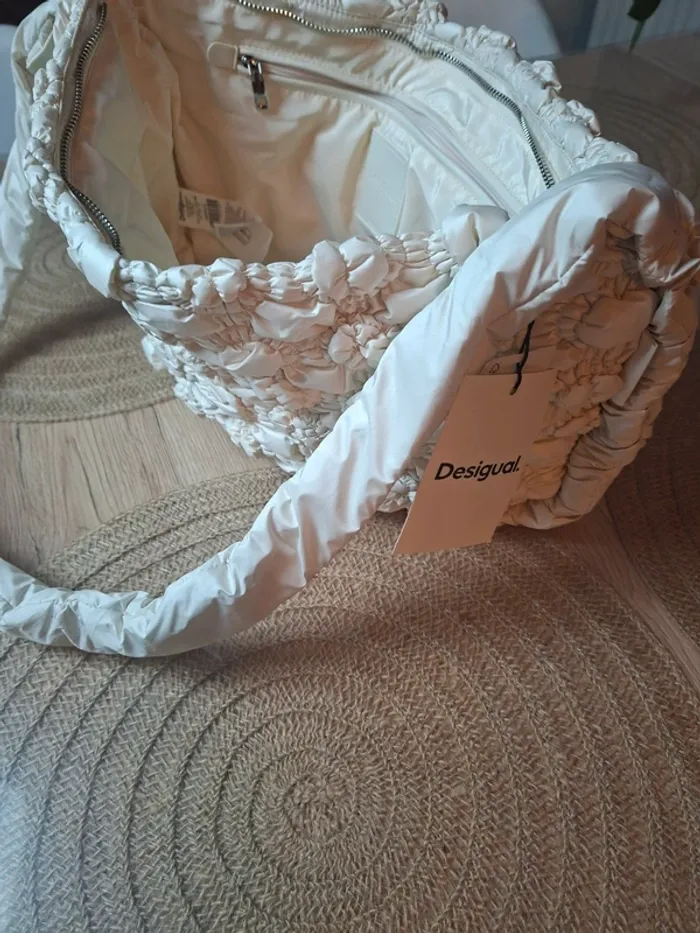Sac Desigual blanc texturé – neuf avec étiquette - photo numéro 2