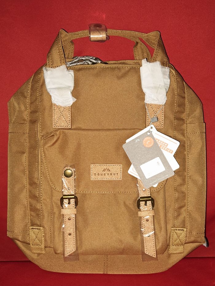 Doughnut macaroon 15l camel