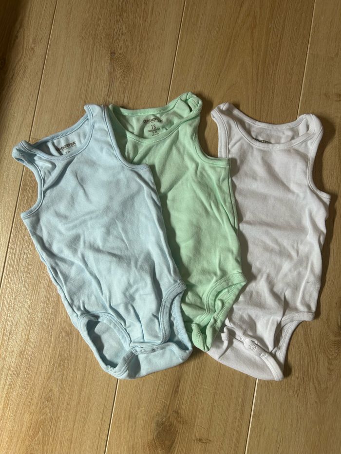 Lot de 3 bodies sans manches