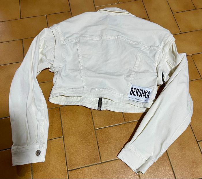 Belle veste crop top xs bershka - photo numéro 3