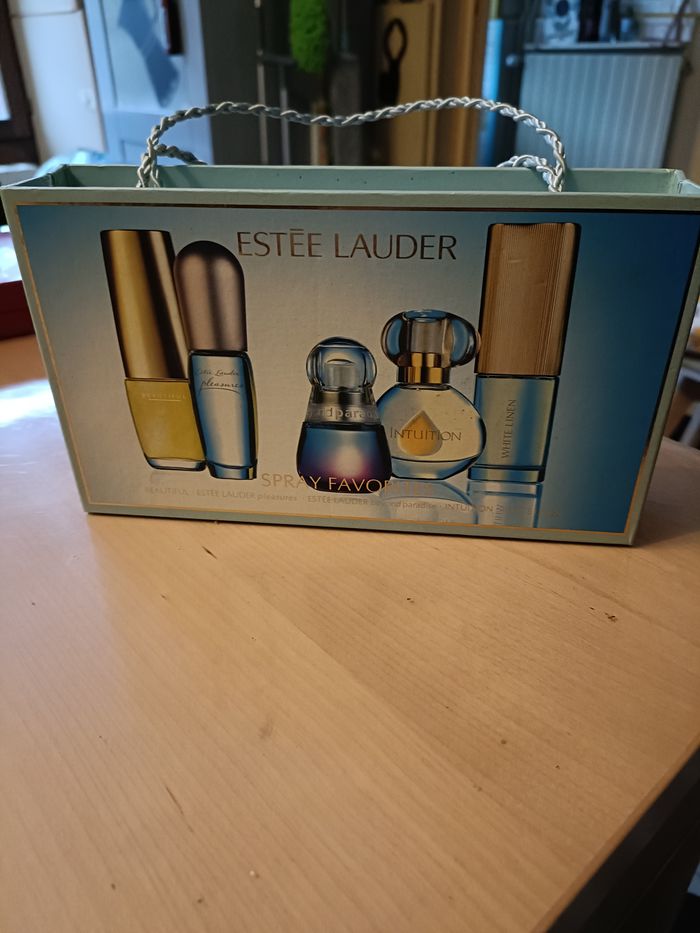COFFRET ESTEE LAUDER 5 MINIATURES TROIS DE 4ML, UNE DE 4,7ML ET UNE DE 5,3ML - photo numéro 3