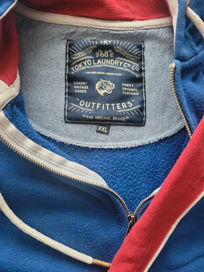 Jolie veste a capuche XXL - photo numéro 2