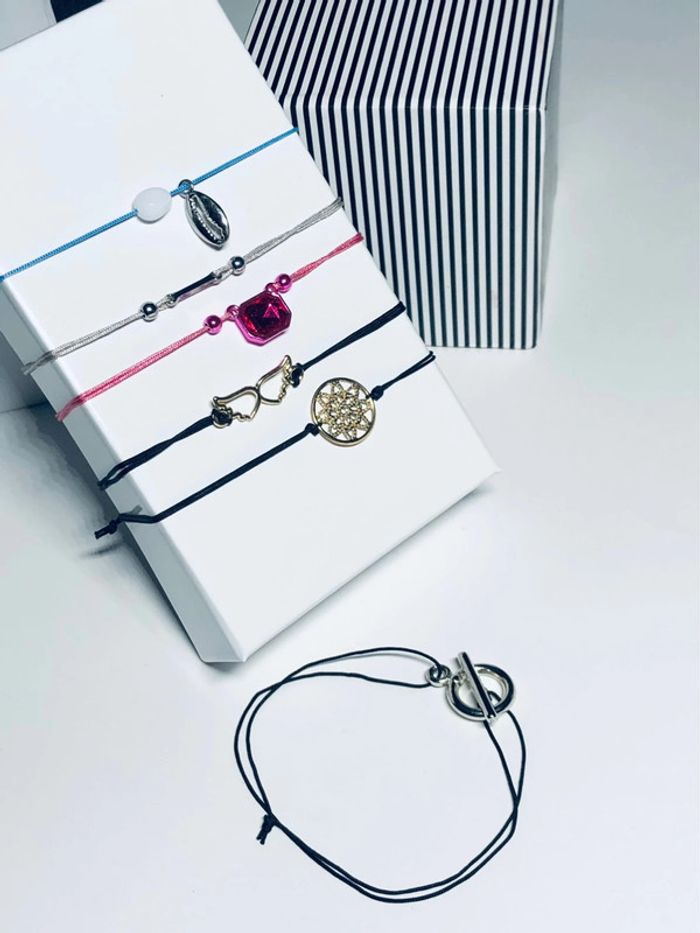 Lot de 6 bracelets neuf