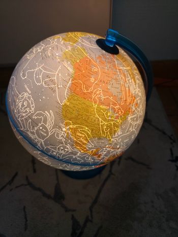 Globe terrestre lumineux