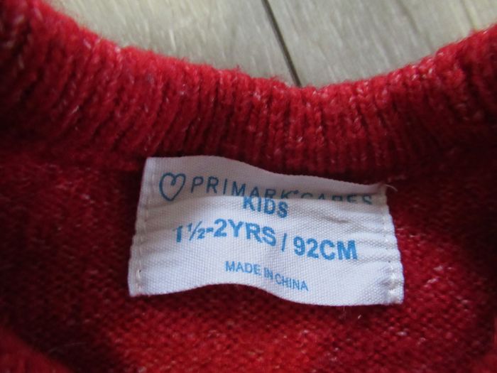 Pull de noël rouge rennes tout doux 24 mois Primark - photo numéro 3
