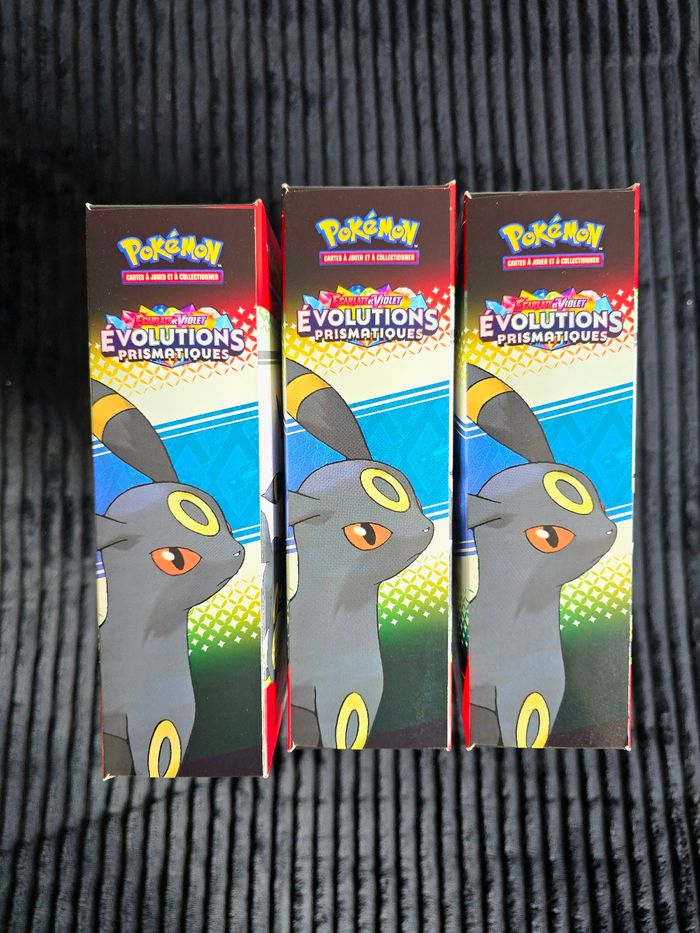 Lot de 3 Coffrets Collection Pokémon – Figurine Évolutions Prismatiques EV8.5 - photo numéro 4