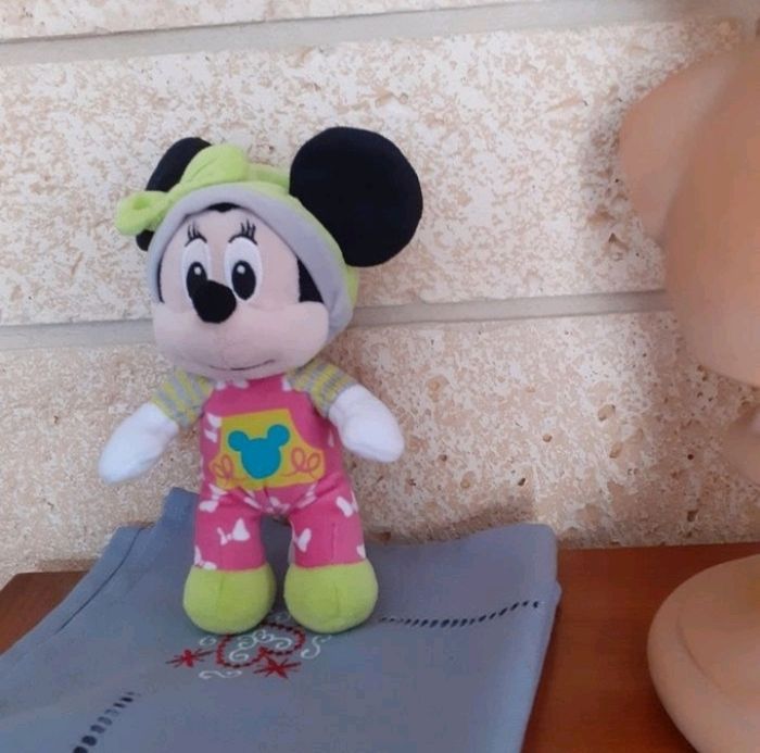 Doudou M innie Mouse Bébé * en grenouillère - photo numéro 2
