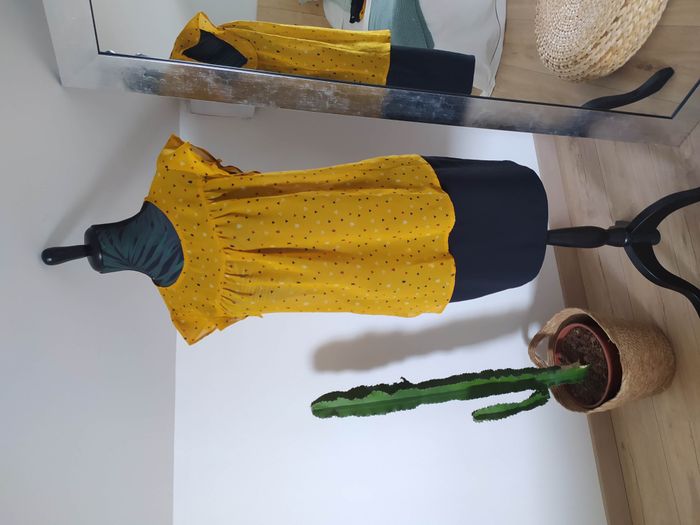 Jupe forme tennis avec poche et lien doré - photo numéro 2