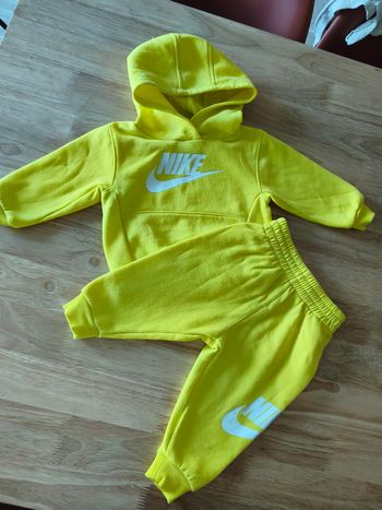 Ensemble Nike 9-12 mois 