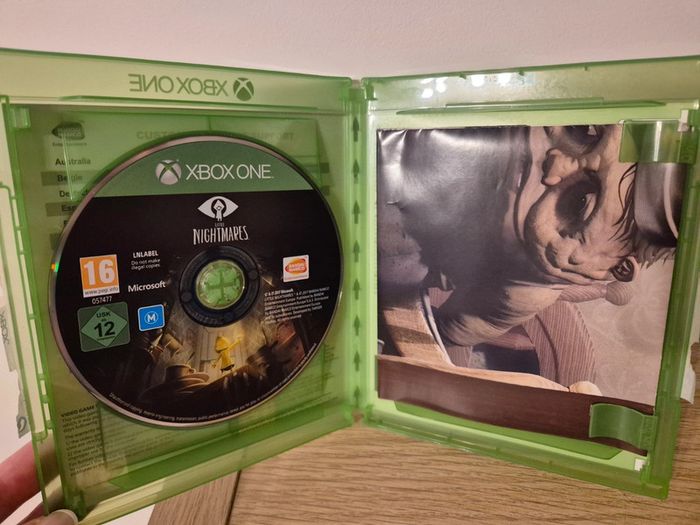 Little Nightmares X box one + figurine Six + poster - photo numéro 3