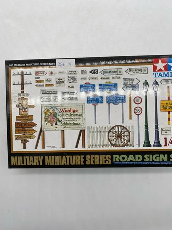 Tamiya maquette military miniature series road sign set