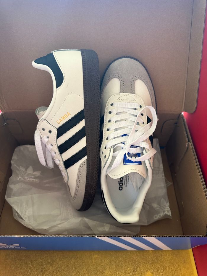 Baskets Adidas taille 37 - photo numéro 2