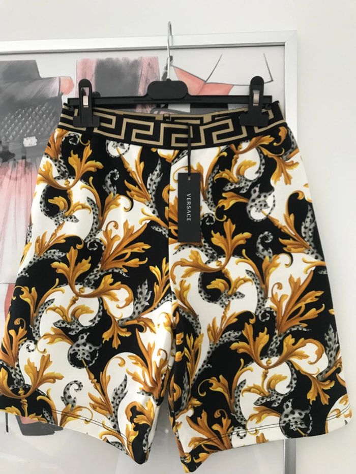 Bermuda large Versace 12 ans neuf