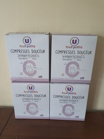 Lot de 4 boîtes compresses U tout Petits