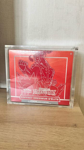 Pokémon Etb Eb05 Style de combat Rouge + Plexi