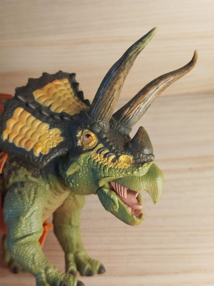 LANARD dinosaure triceratops Animal préhistorique - photo numéro 3