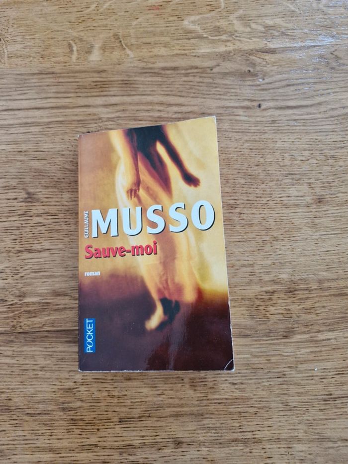 Livre de poche. Sauve moi . GuillaumeMusso. - photo numéro 6
