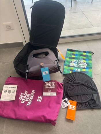 Porte bébé randonnée épaules MiniMeis G4 Black Shoulder Carrier + Backpack + Sunshade