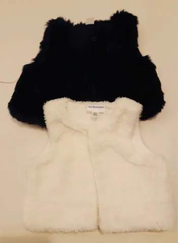 2 boléros fille taille 6 mois