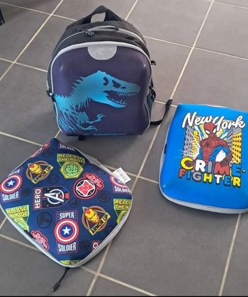 Chariot scolaire Carrefour avec 3 coques interchangeables