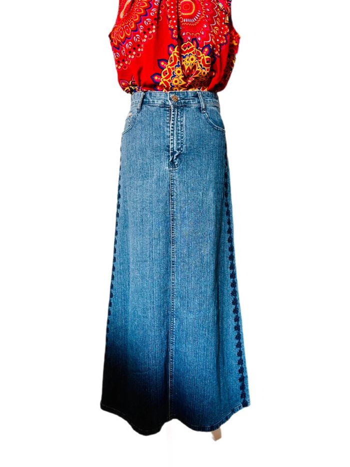 💙🌿Jupe en jean longue brodée bohème vintage 2000 long embroidered denim boho skirt🌿💙 - photo numéro 3