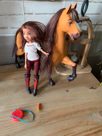 Spirit cheval et poupée