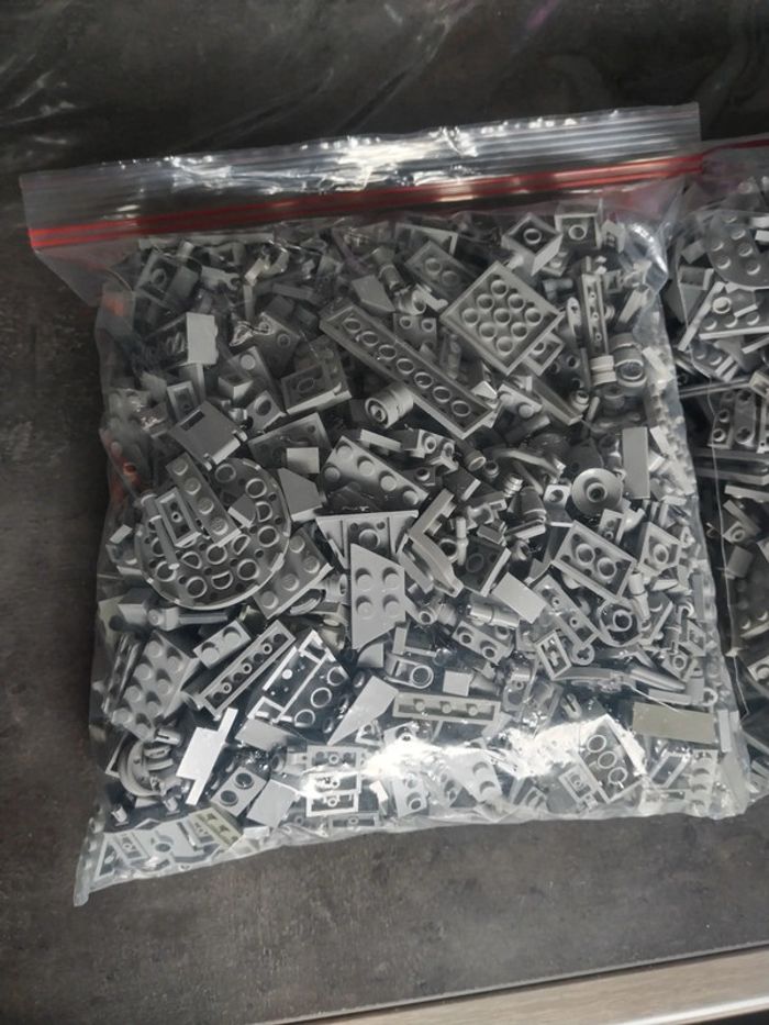 Lego vrac lot 2kg gris clair - photo numéro 3