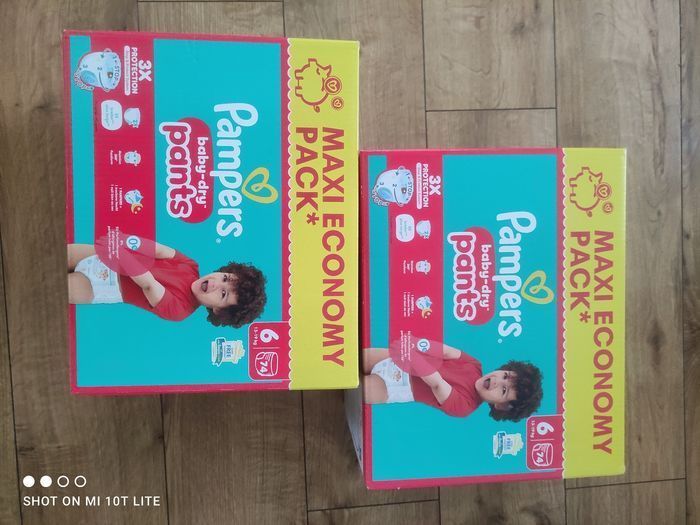 Couches Pampers pants