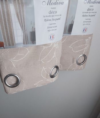 2 rideaux beige 140×250cm neufs avec emballage  prix fixe SVP !! Prix des 2 à 24.90€ au lieu de 40€o