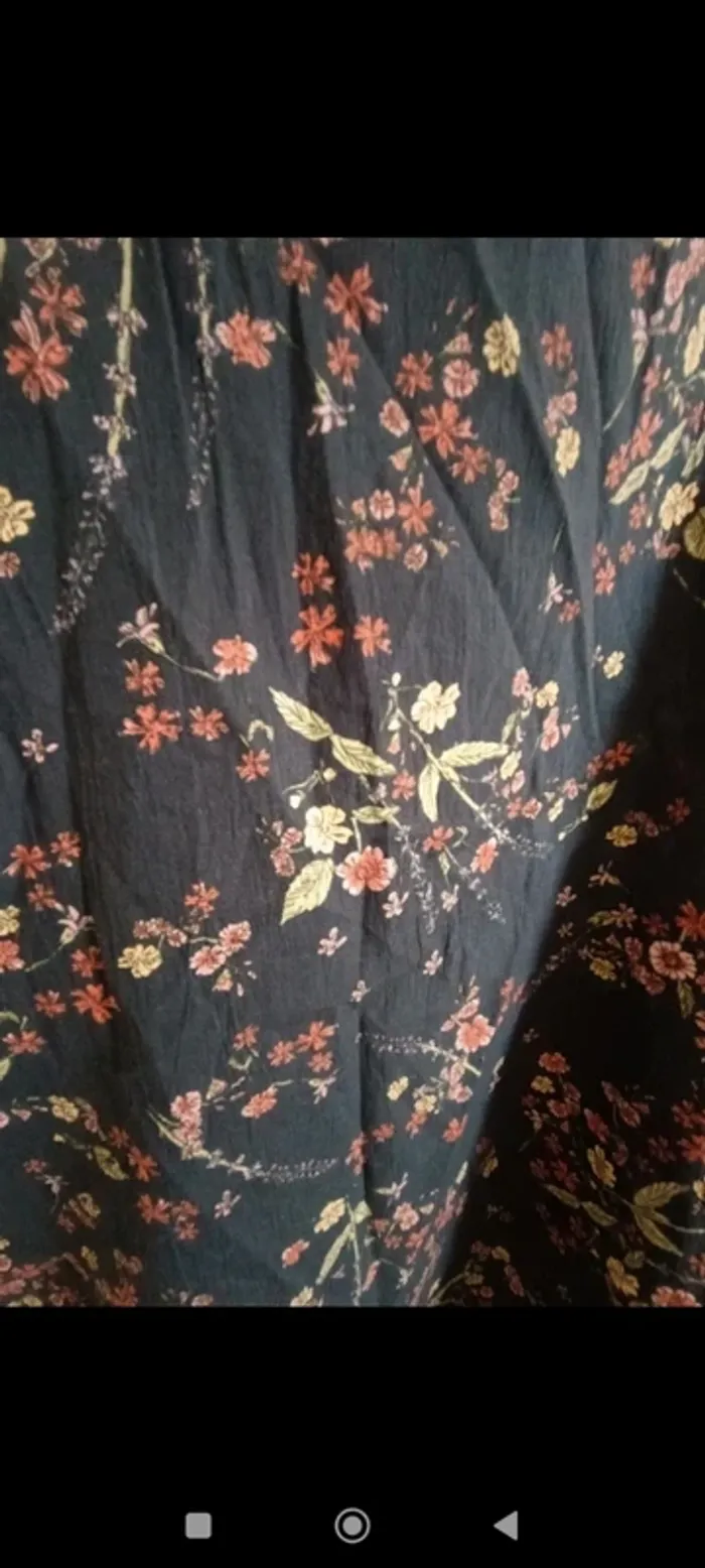 Jolie robe neuve esprit S - photo numéro 7