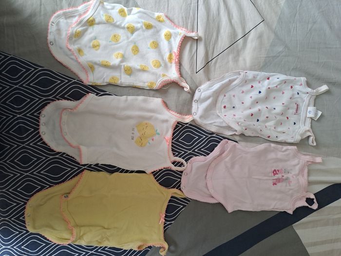 Lot de 5 bodies