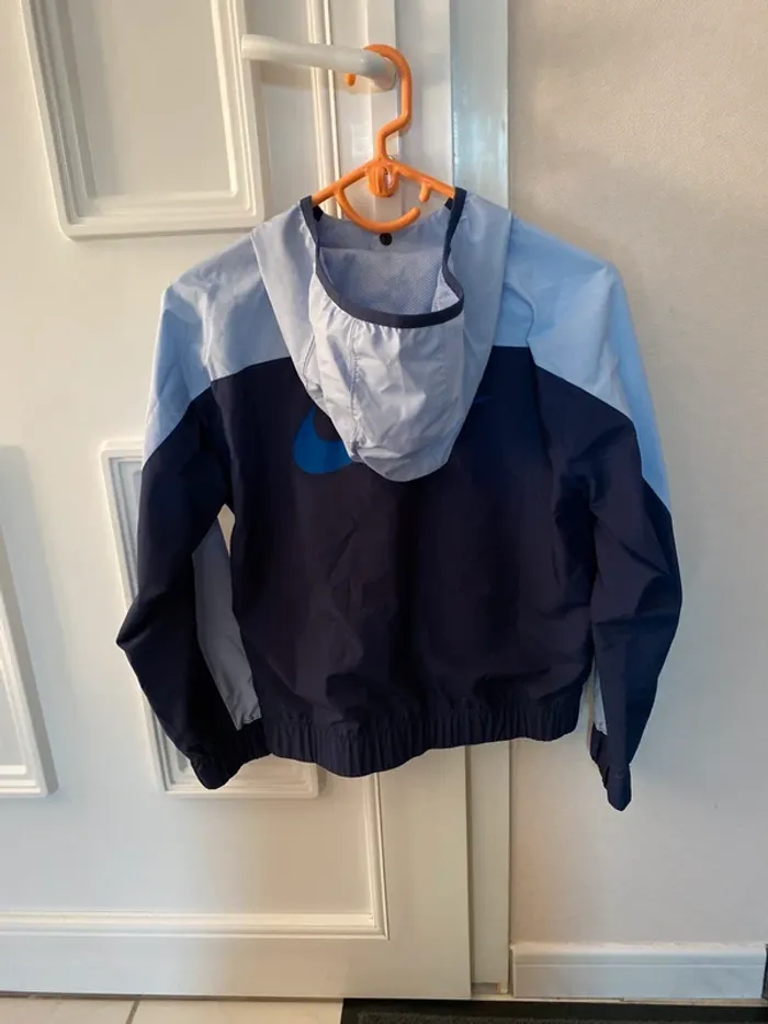 Coupe-vent /veste d’entraînement Nike enfant M À enfiler Ultra stylé & pratique Bleu & marine - photo numéro 4