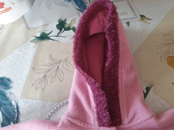 Poncho à capuche 12 mois. - photo numéro 4