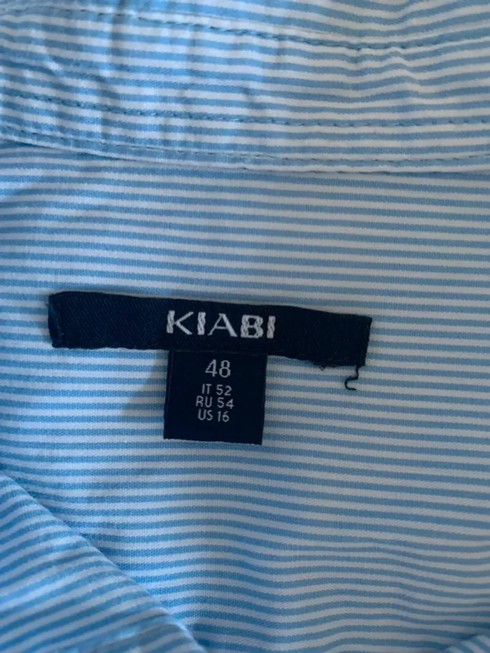 Chemisier bleu ciel et blanc Kiabi taille 48 - photo numéro 4