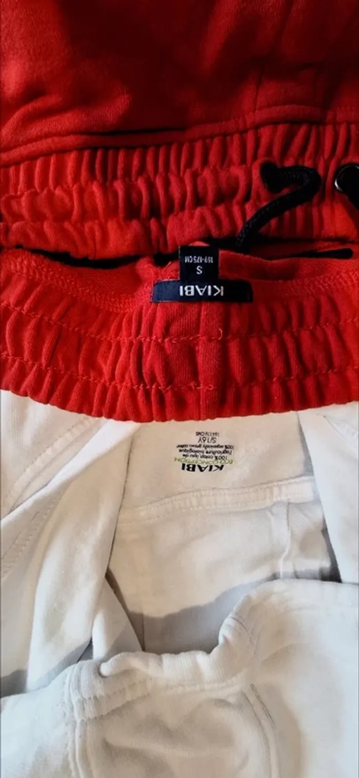 Lots un sweat blanc à capuche et un jogging - photo numéro 3