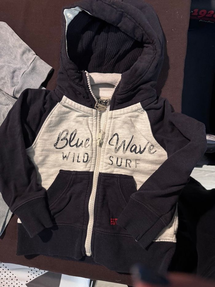 Lot 2 sweats 24 mois TAO et LLC - photo numéro 2