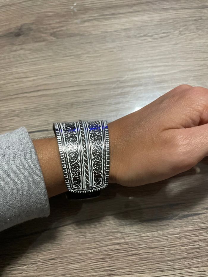 Manchette argentée et blanche - photo numéro 2