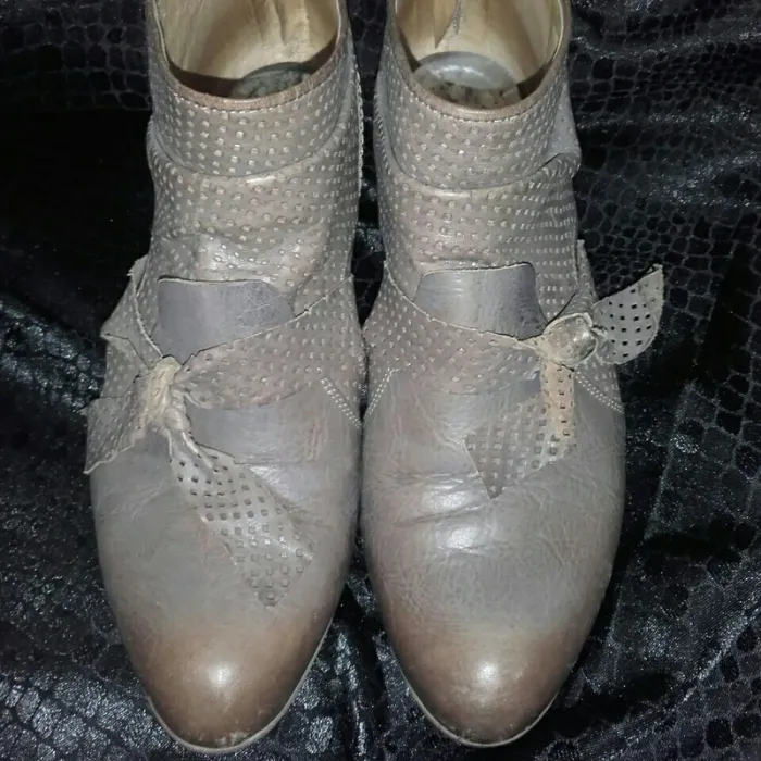Bottines d'été ouvertes en cuir petit talon 39 - photo numéro 2
