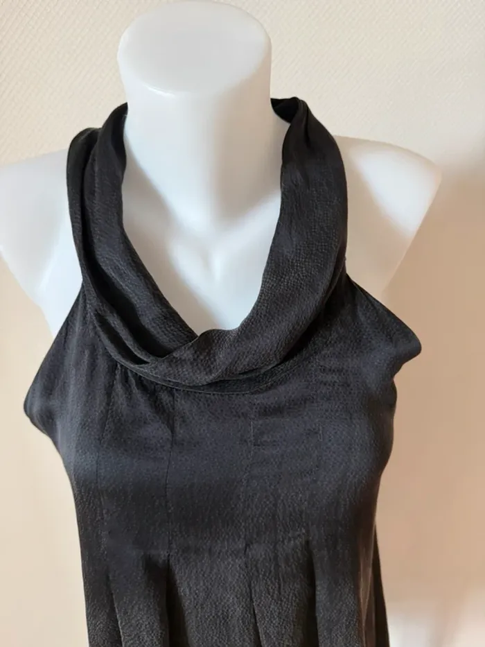 Robe noire naf naf en bon état taille 36 - photo numéro 3