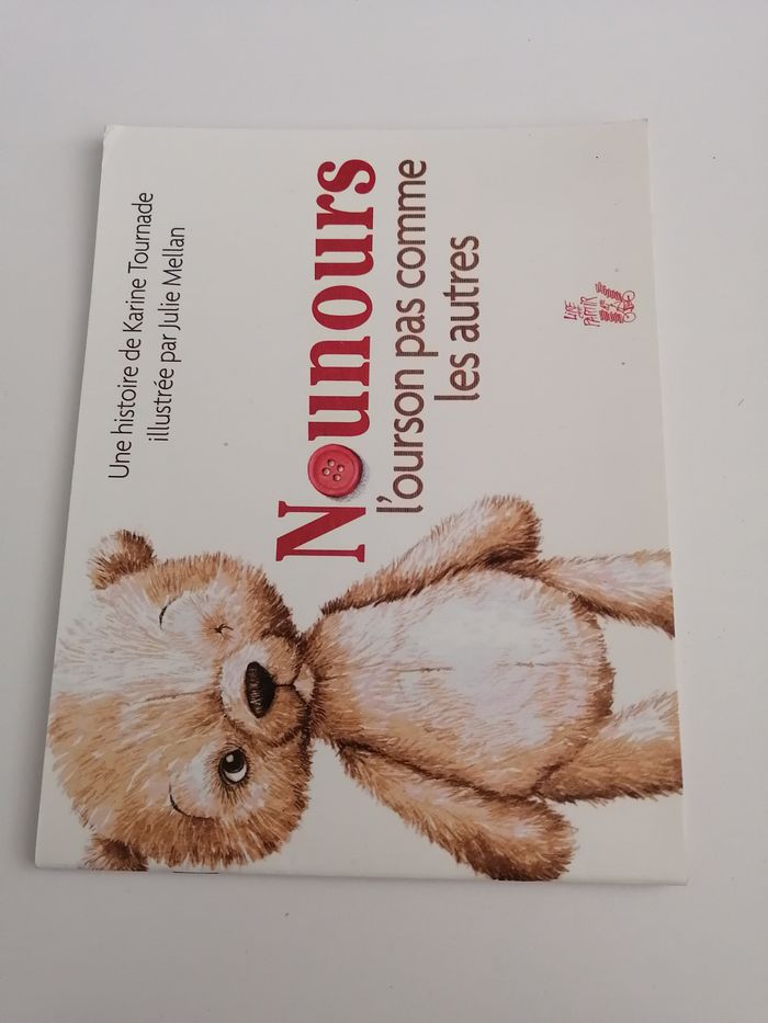 livre et peluche ours - photo numéro 2