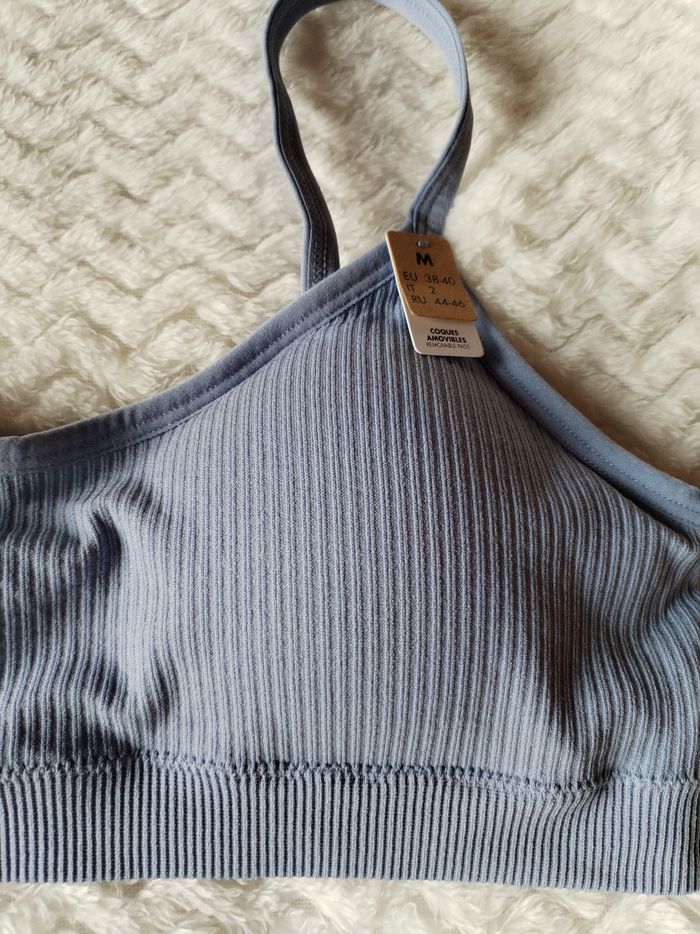 Brassière femme M bleu lavande. Neuve - photo numéro 3
