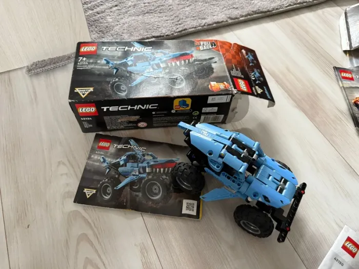 LEGO 42134 Technic Monster Jam Megalodon