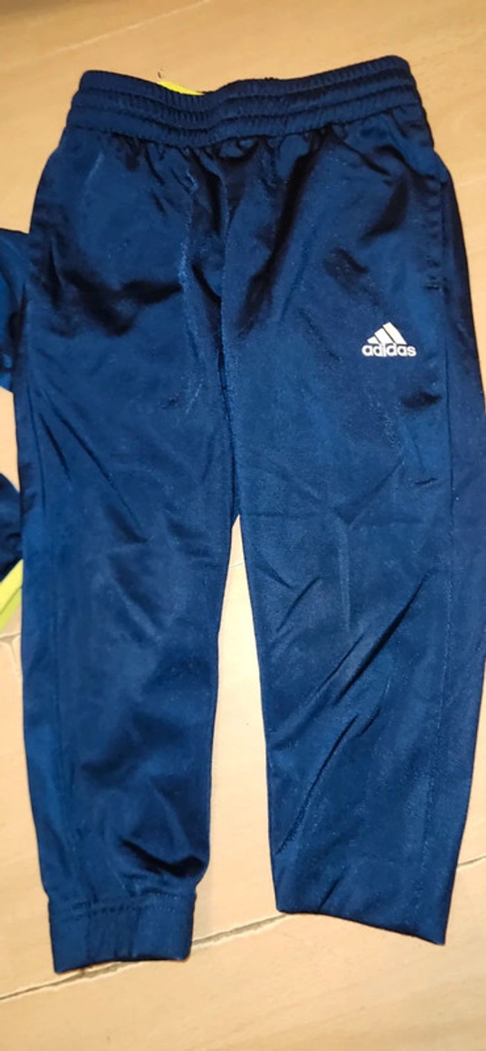 Survêtement adidas taille 3/4 ans - photo numéro 3