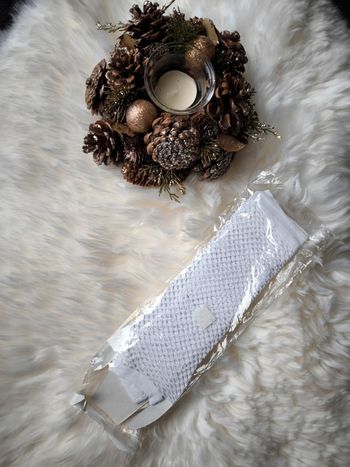 Paire de gants en résille blanche